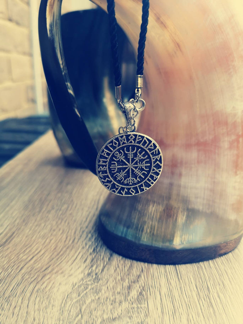 Norse Symbol Viking Vegvisir, Viking Compass Rune Circle amulet pendant necklace