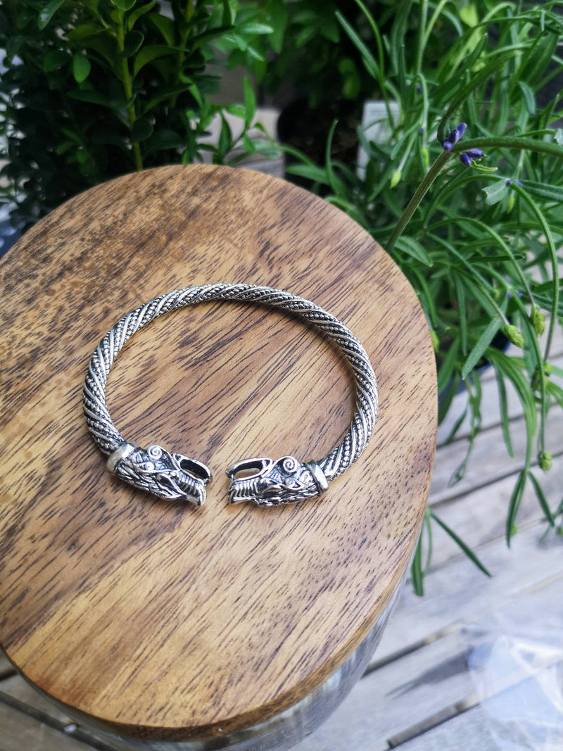 Viking Silver colour young wolf Bracelet, Game of Thrones